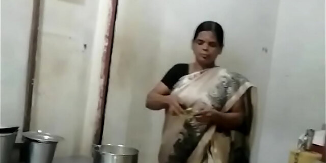 aunty, fingering, maid, masturbating, saree, satin, shop, tamil, 