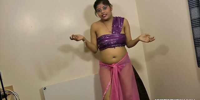 Hot Nude Gujarati Dance - Gujarati Hot Babe Rupali Dirty Talking And Stripping Show 1:15 HD Indian  Porno Videos