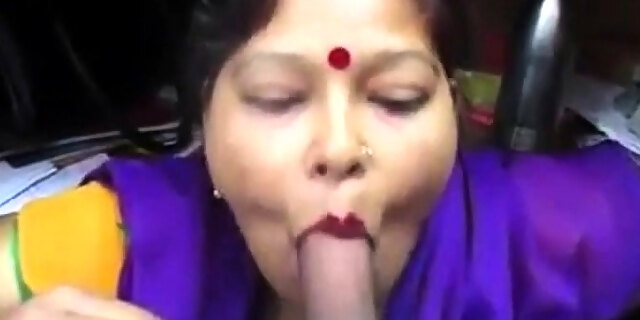 Desi Aunty Ejaculation Video - Desi aunty giving blowjob and deepthroat drank cum 3:03 HD Indian Porno  Videos